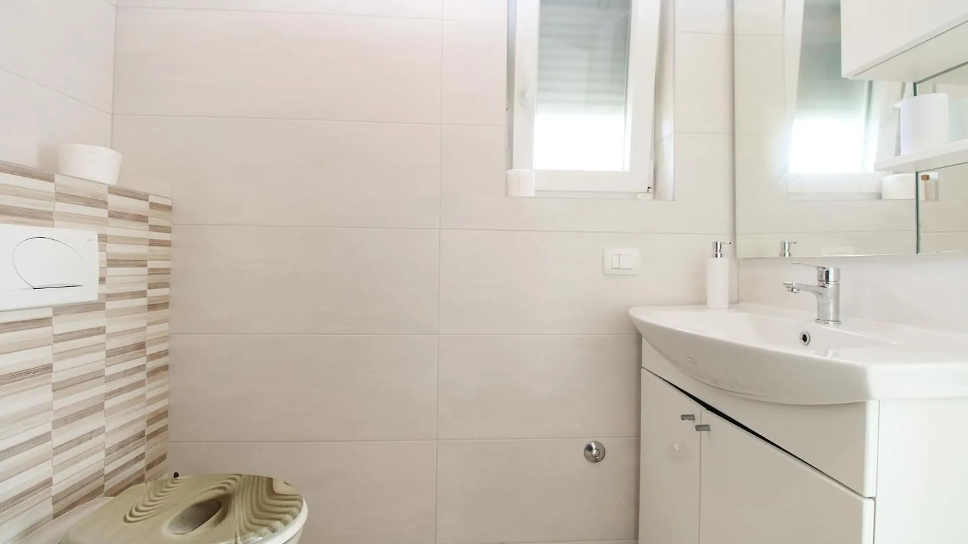 Apartment Maurizia 2341 Fazana Croatia